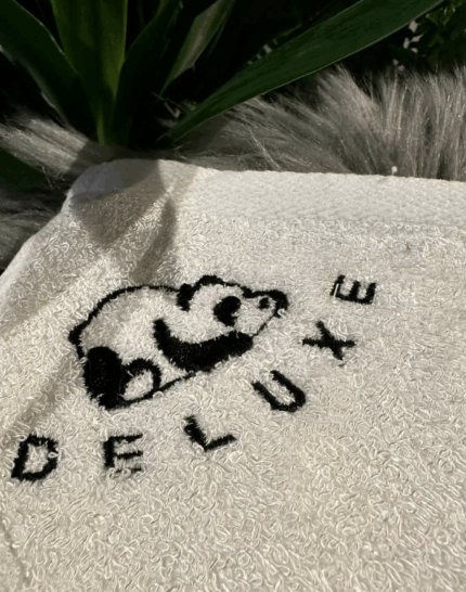 Hvid bambus håndklæde deluxe med panda på